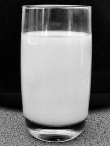 Complete milk — Advantages and Disadvantages