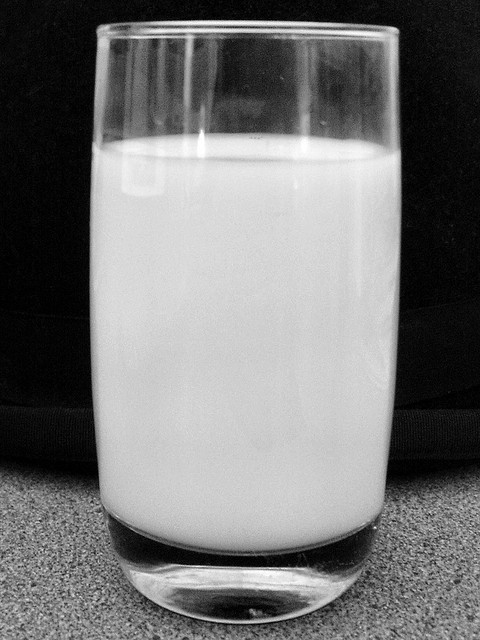Complete milk — Advantages and Disadvantages