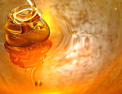 10 ways drinking warm water with lemon and honey can do wonders for the health
