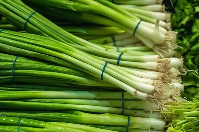 Top 8 wonderful health benefits of spring onions
