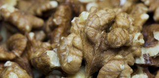 beauty benefits of walnut oil