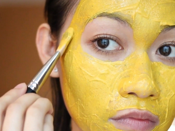 Turmeric face packs For A Pimple Free Skin