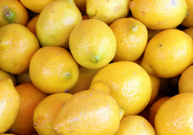 7 Ways To Use Lemon for Glowing Skin