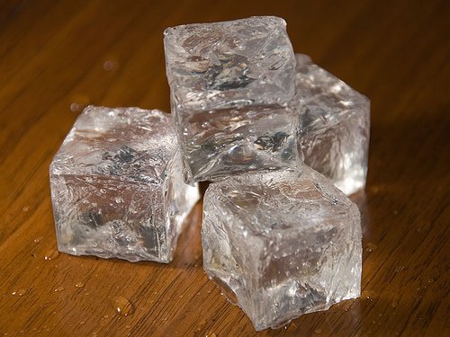 7 Healing Powers Of An Ice Cube