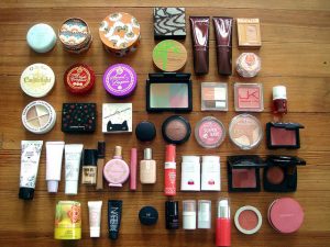 7 Cosmetic Products That Harm Skin