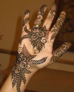 25 DIY Mehndi Designs for Regular Use