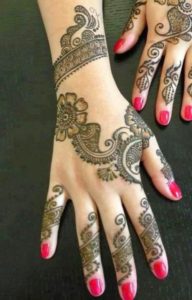 25 DIY Mehndi Designs for Regular Use