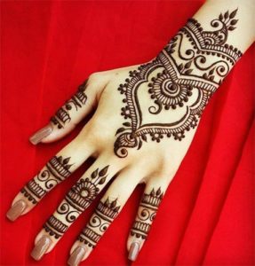 25 DIY Mehndi Designs for Regular Use