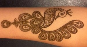 25 DIY Mehndi Designs for Regular Use