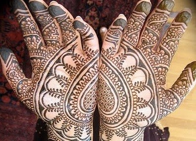 25 DIY Mehndi Designs for Regular Use