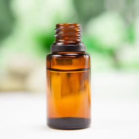 treat Head lice with Tea Tree Oil