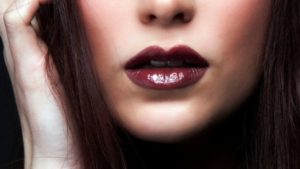 2 1 300x169 - How to Wear Matte Lipstick?