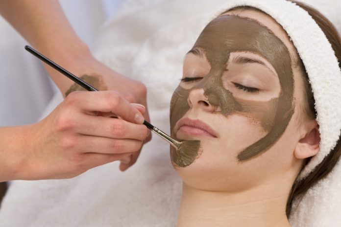 DIY homemade mud mask