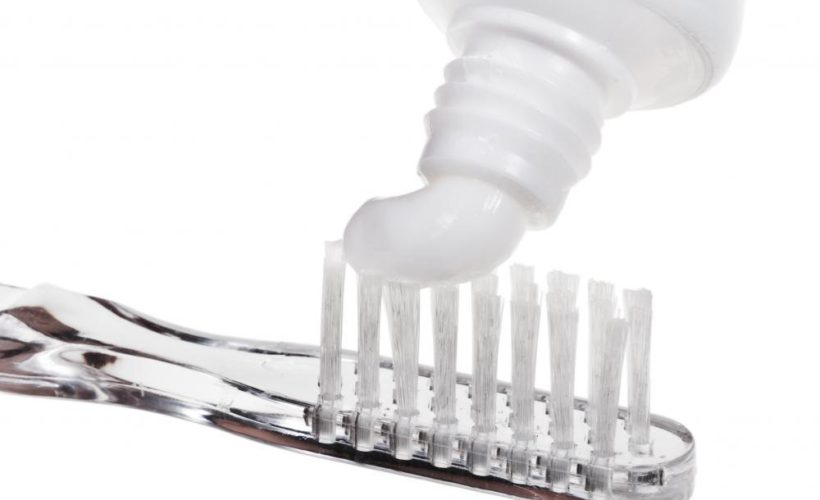 Benefits of white toothpaste