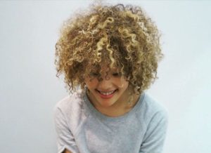 1 3 300x218 - Seven Kinds of Curly Perm Hairstyles