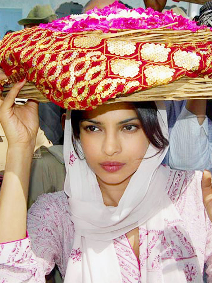 Priyanka Chopra at Ajmer Sharif Dargah