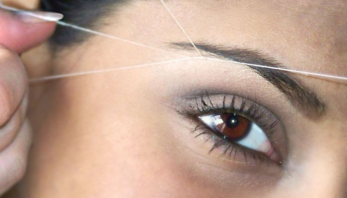 How to thread eyebrows at home