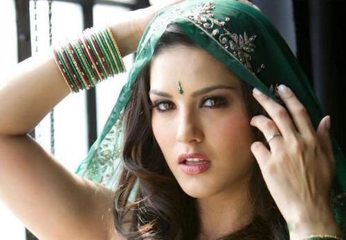 Sunny Leone Pictures Without Makeup