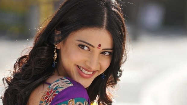 Shruti Hassan without makeup