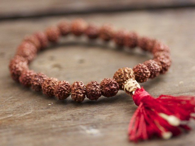 4 Steps To Use Mala Beads For Meditation