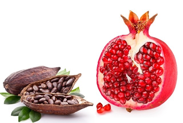 5 Simple Methods To Prepare Pomegranate Face Mask At Home