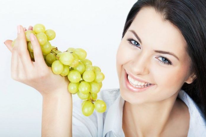 3 Ways To Make Grape Face Mask At Home