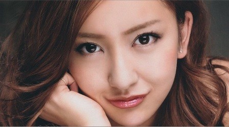 Itano Tomomi akb48 32544532 448 248 - 15 Most Beautiful Japanese Girls