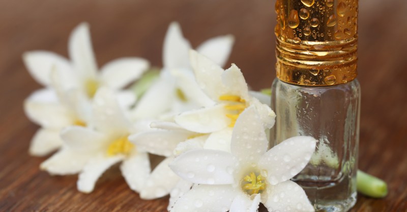 10 Best Benefits of Tuberose Essential Oil