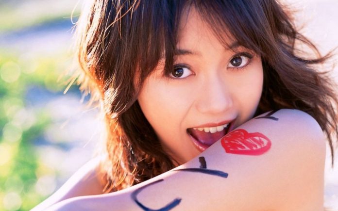 15 Most Beautiful Japanese Girls