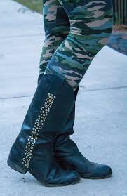 Printed Jeggings and Cowboy Boots