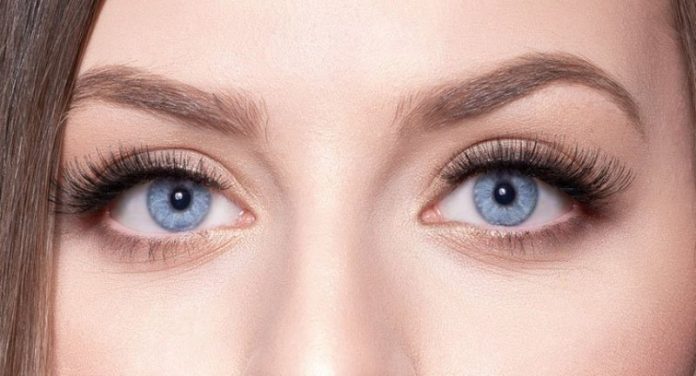 How to Clean Fake Eyelashes?