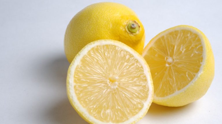 Top ten amazing health benefits of Lemon