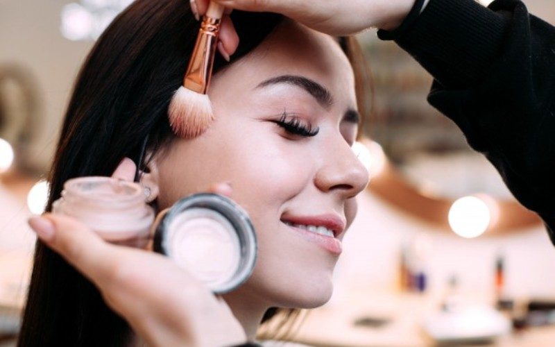 Save time with easy morning makeup routine. Save time with easy morning makeup routine.