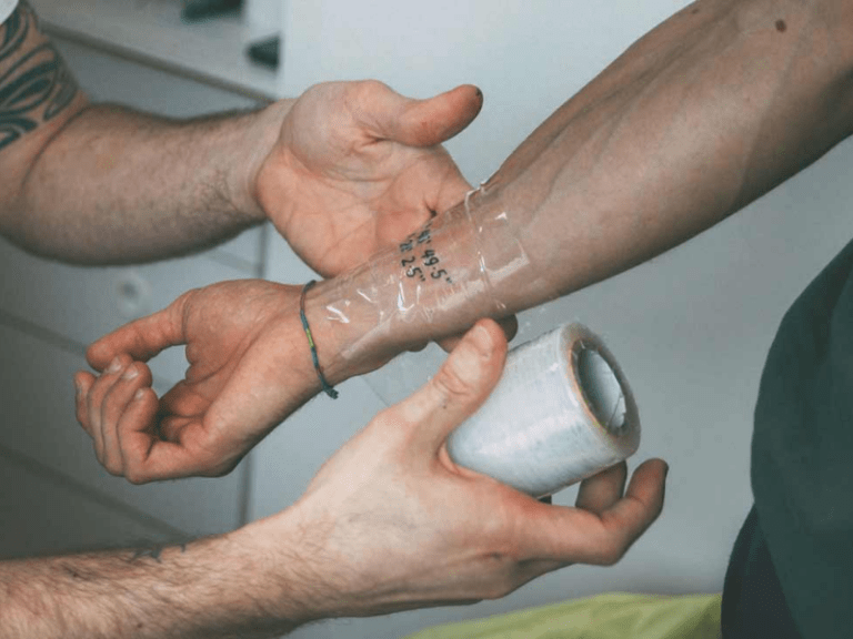 10 Safety Precautions Checklist before Getting a Tattoo